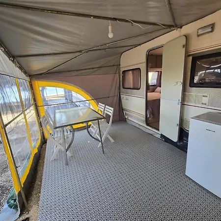 Maison d'hôtes Caravan Near The Sea 2 3*